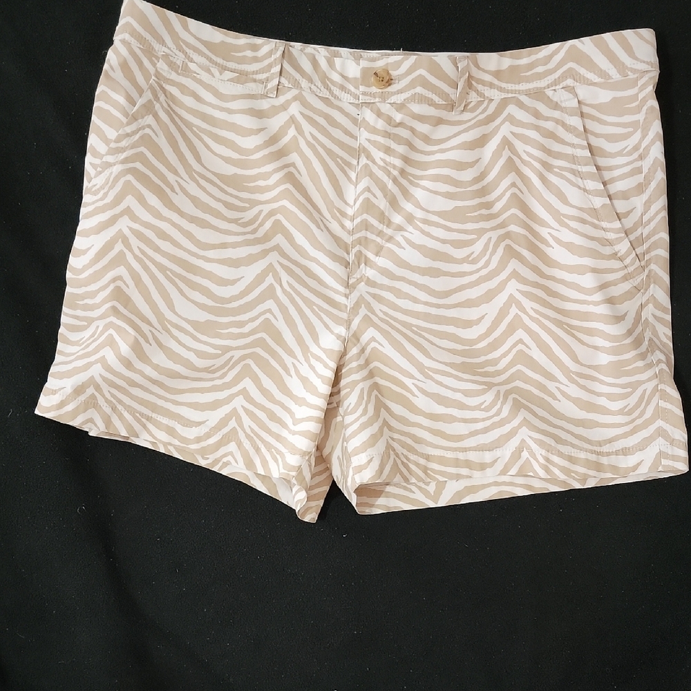 Banana Republic Factory Cream & Tan Zebra Ptint Chino Short